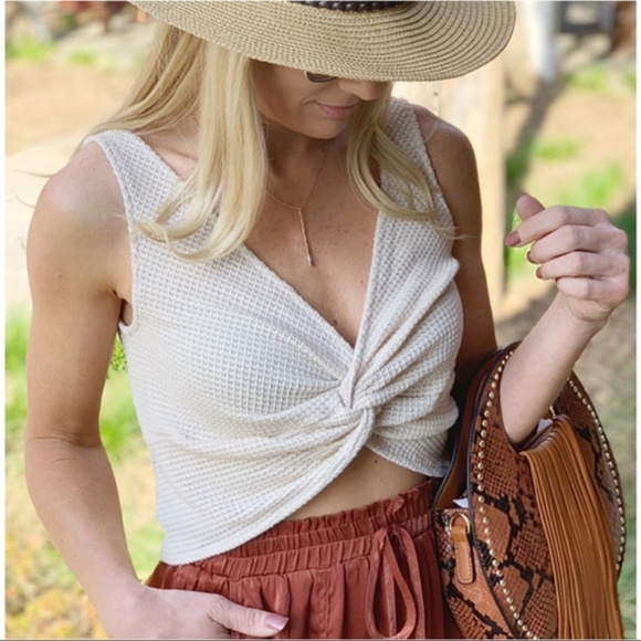 Infinity Raine Tops - ❤️LAST ONE! Waffle Knit Twist Front Cropped Top
